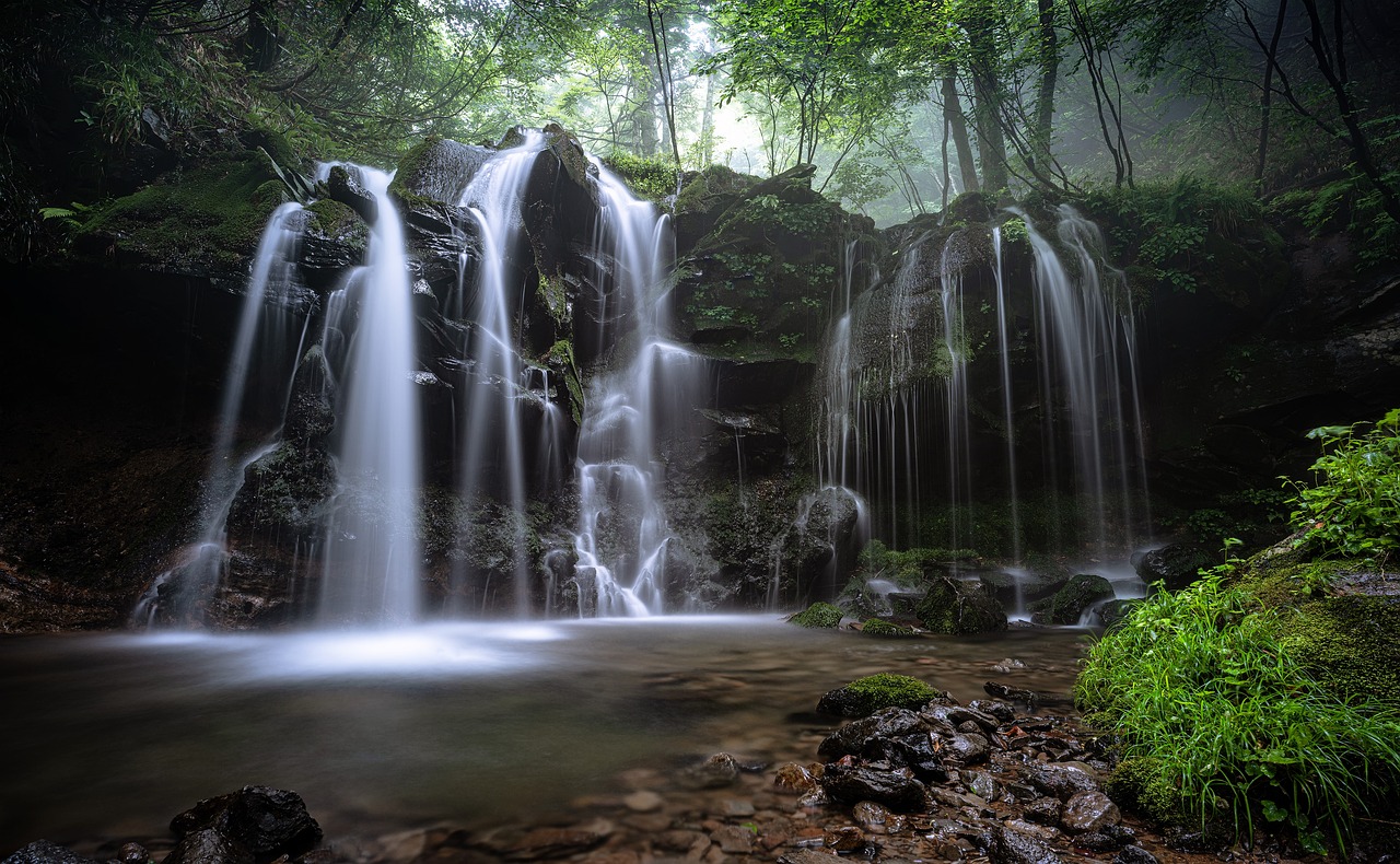 landscape, a small waterfall, natural-5359998.jpg